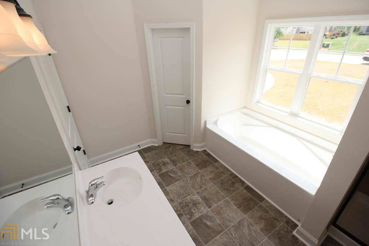 403 Lago Ct, Lagrange, GA 30241 photo 7