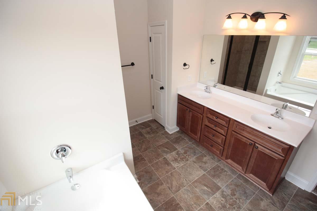403 Lago Ct, Lagrange, GA 30241 photo 19