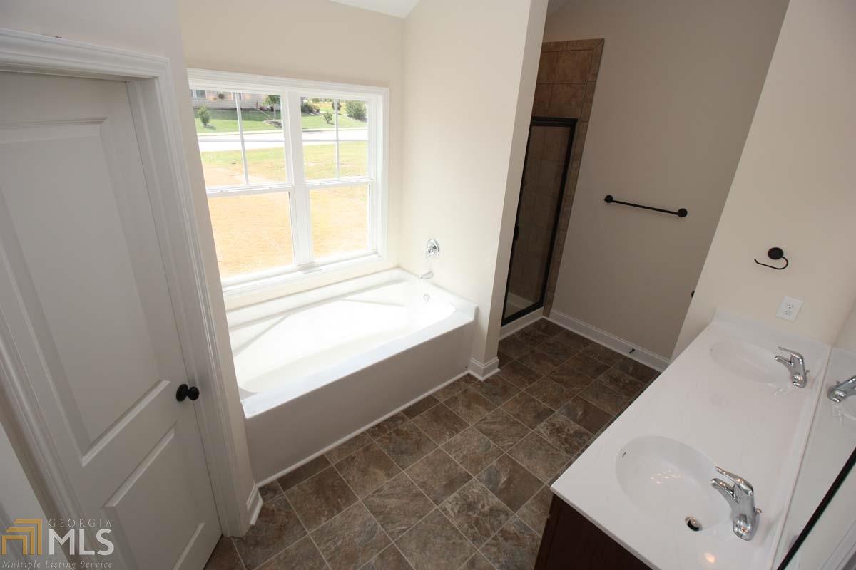 403 Lago Ct, Lagrange, GA 30241 photo 6
