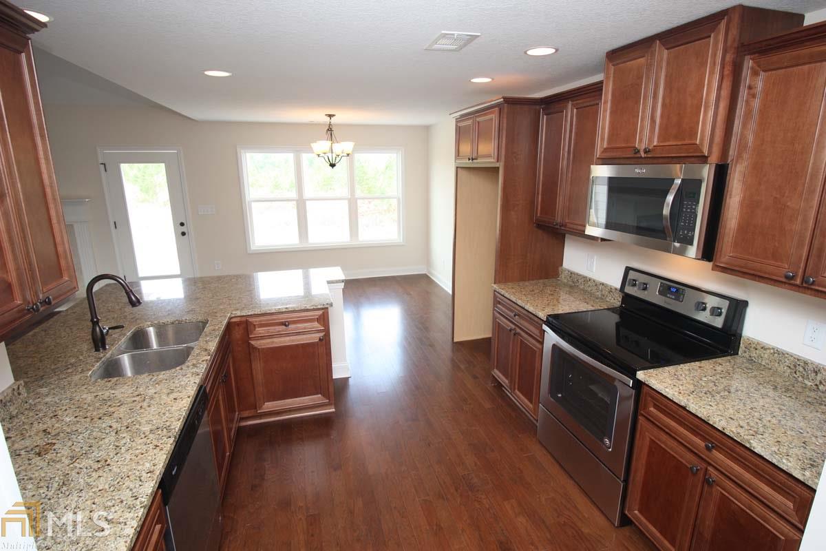 403 Lago Ct, Lagrange, GA 30241 photo 4