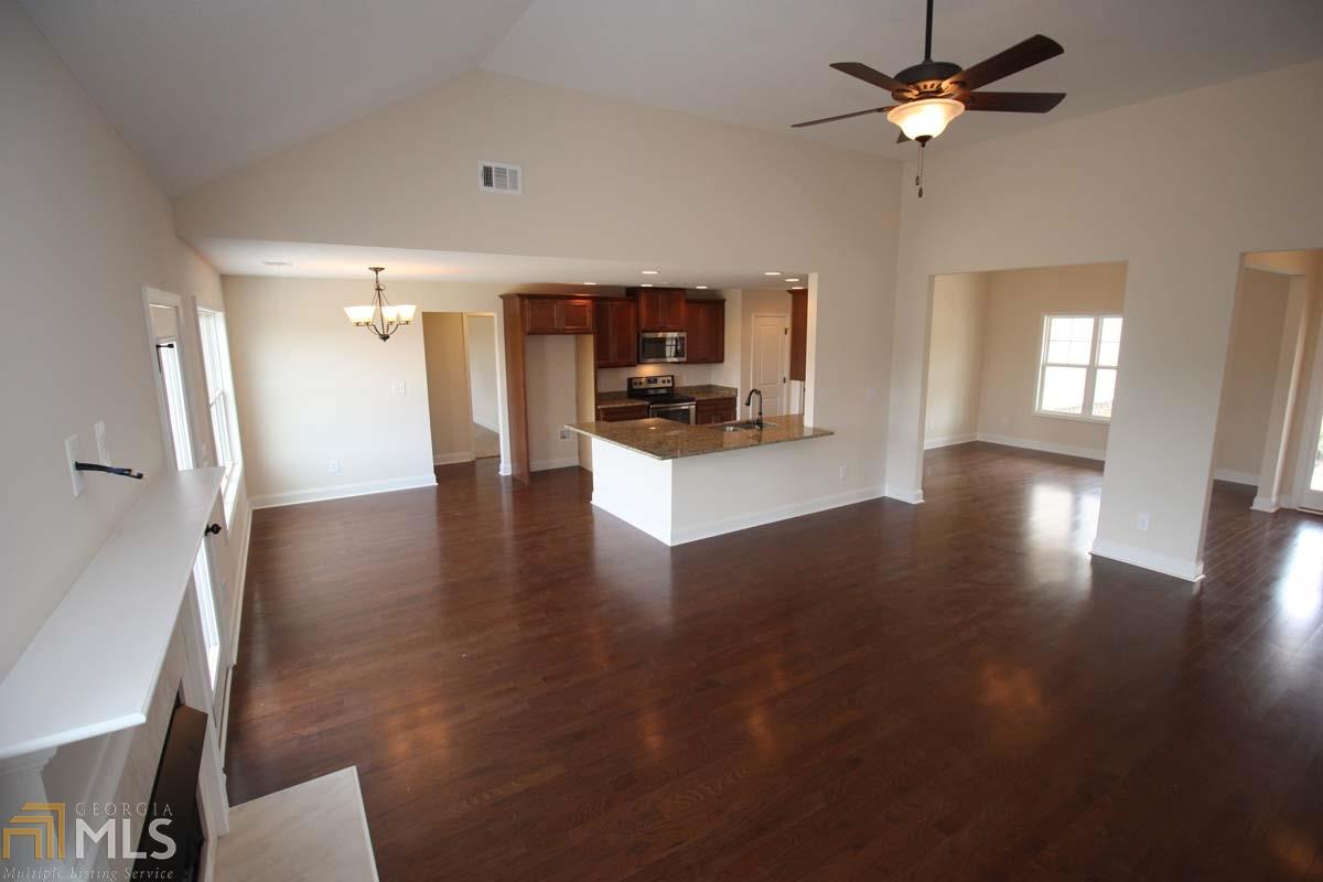 403 Lago Ct, Lagrange, GA 30241 photo 9
