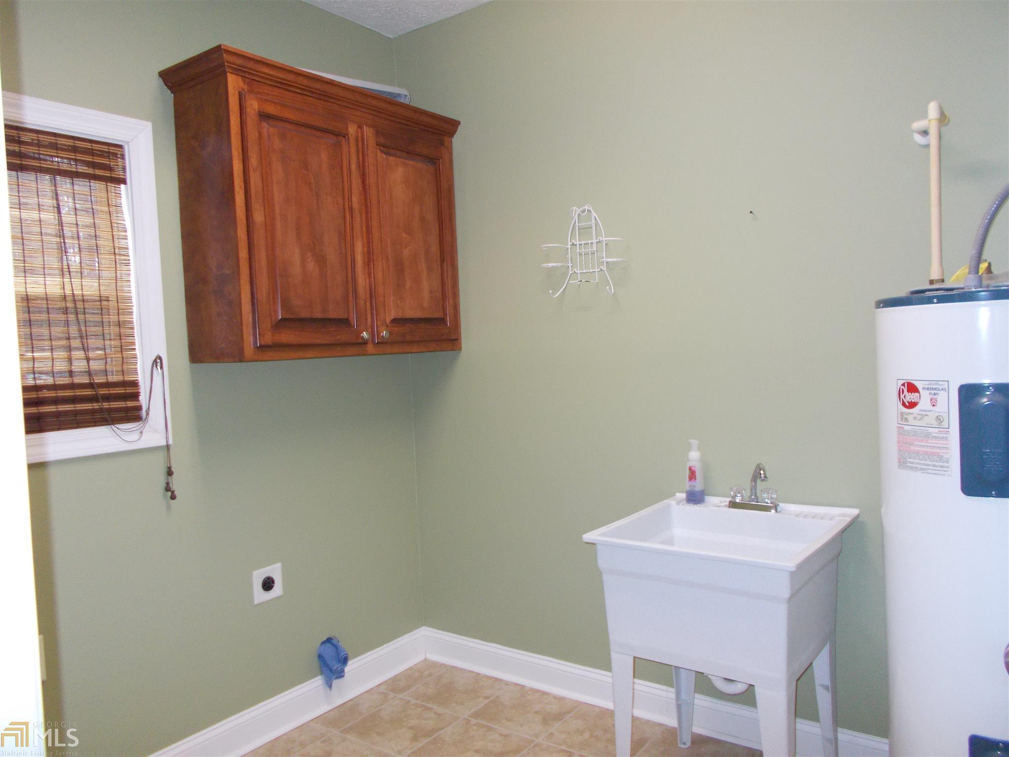 111 E Ball, Jackson, GA 30233 photo 22