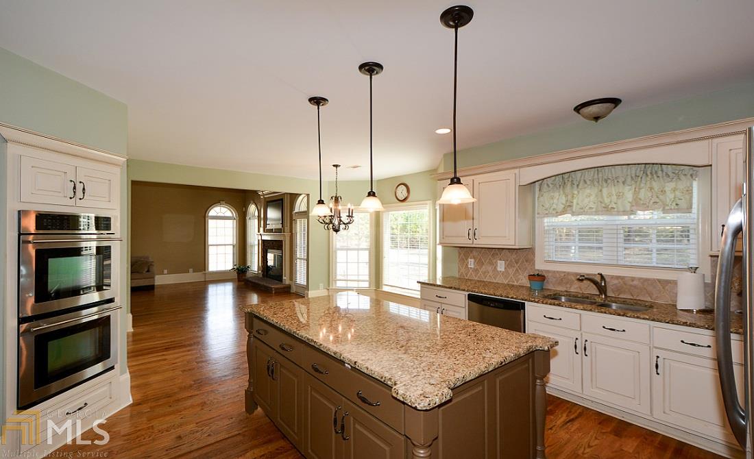 125 Pyron Pt, Tyrone, GA 30290 photo 14