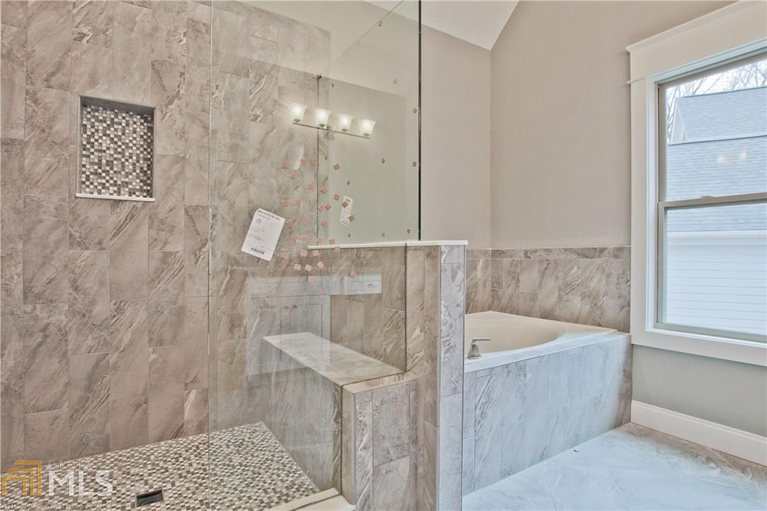 3995 Commodore Dr, Chamblee, GA 30341 photo 8