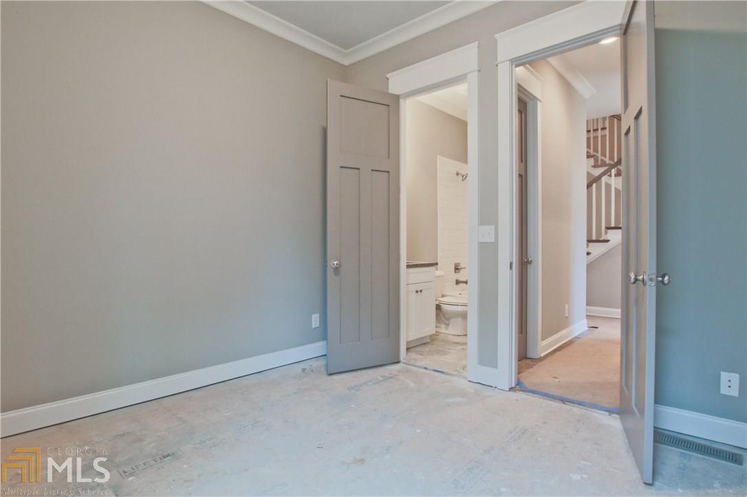 3995 Commodore Dr, Chamblee, GA 30341 photo 3