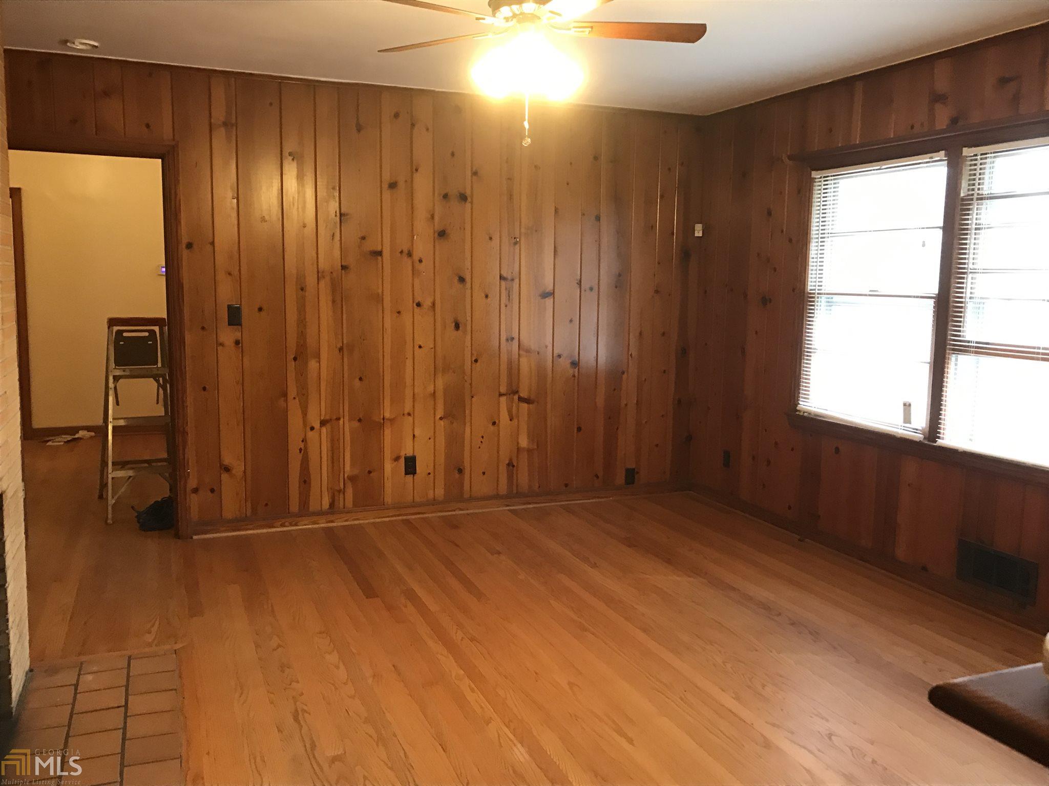 1069 Helen St, Morrow, GA 30260 photo 4
