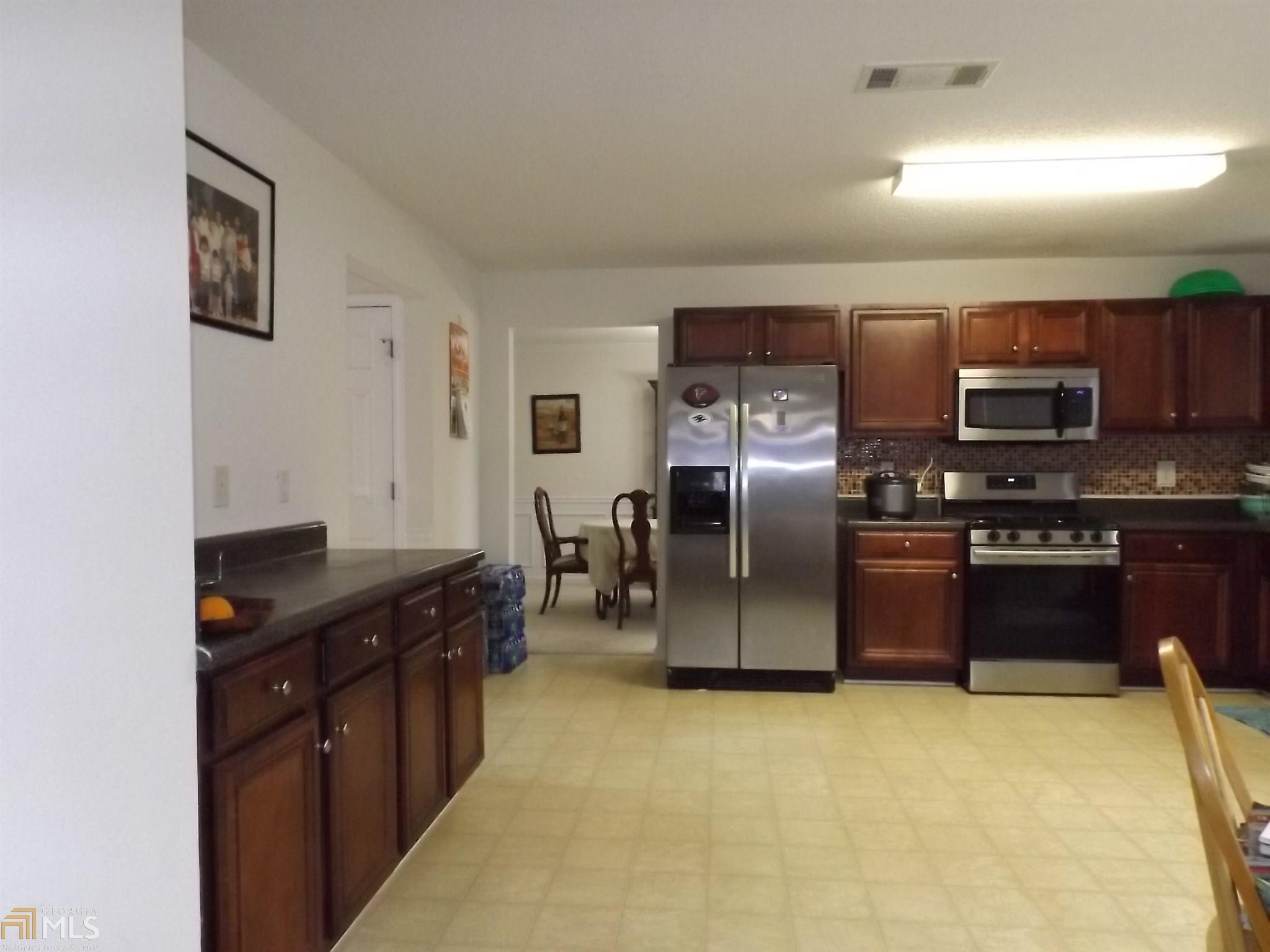 6021 Redtop Loop, Fairburn, GA 30213 photo 2