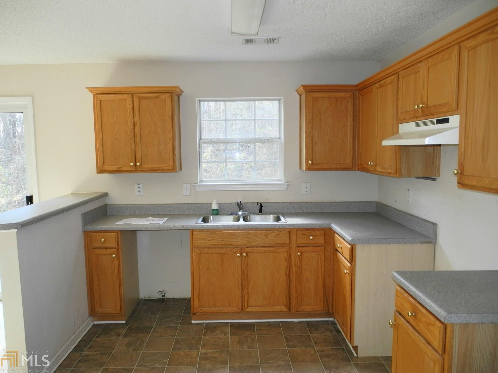 268 Galway Ln, Hampton, GA 30228 photo 4