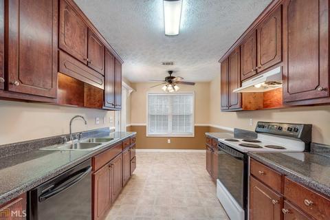 230 Chestnut Dr, Covington, GA 30016 photo 10