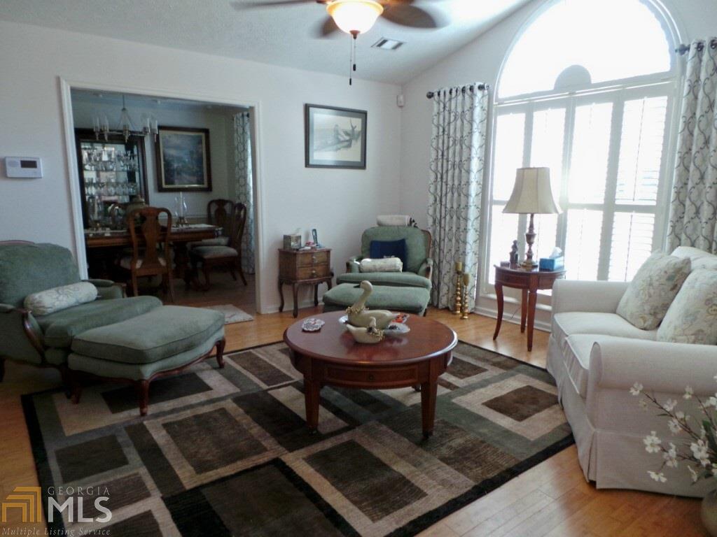 166 Wellington Dr, Lagrange, GA 30240 photo 2