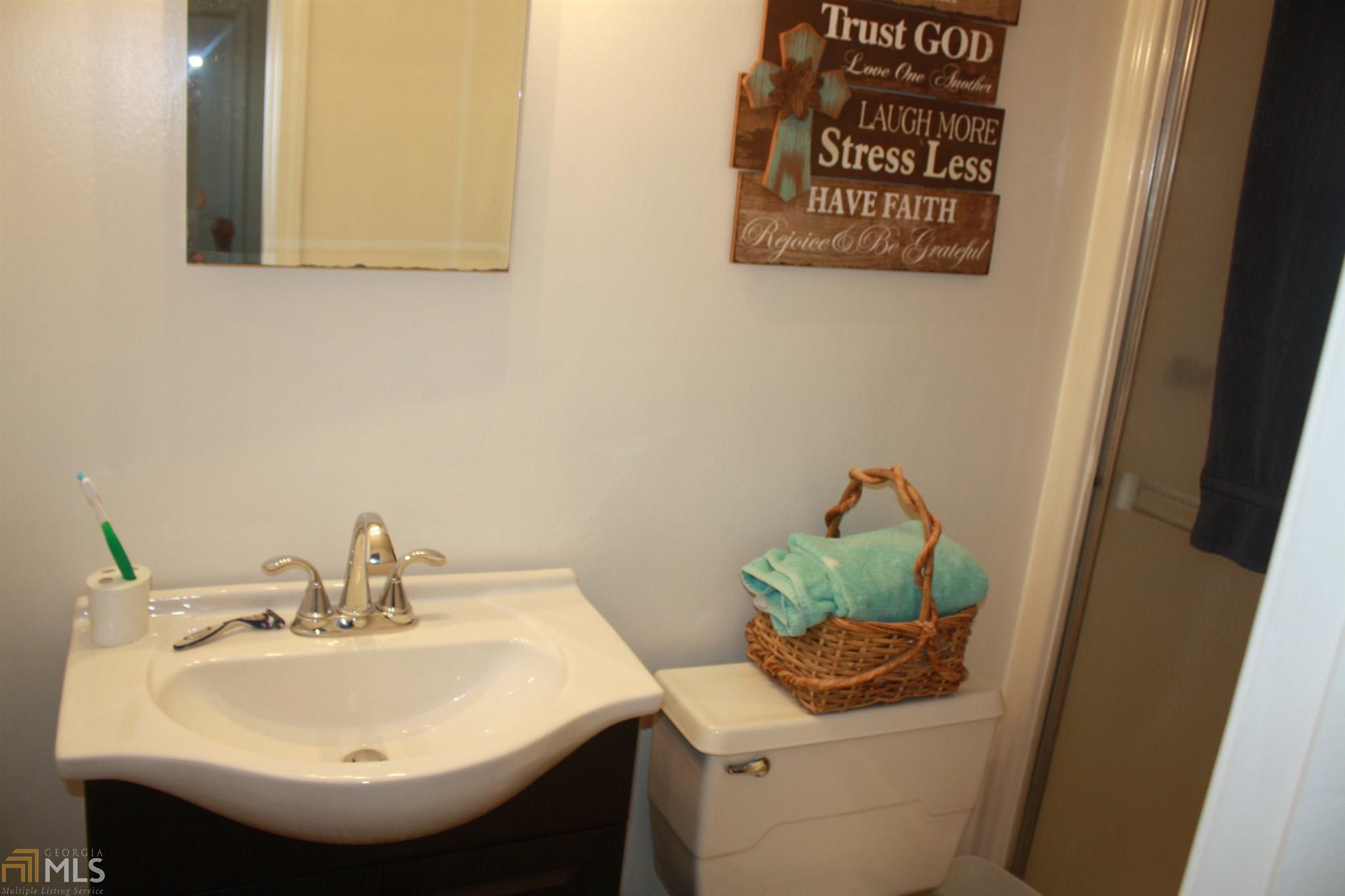 578 Dooley Dr, Toccoa, GA 30577 photo 3