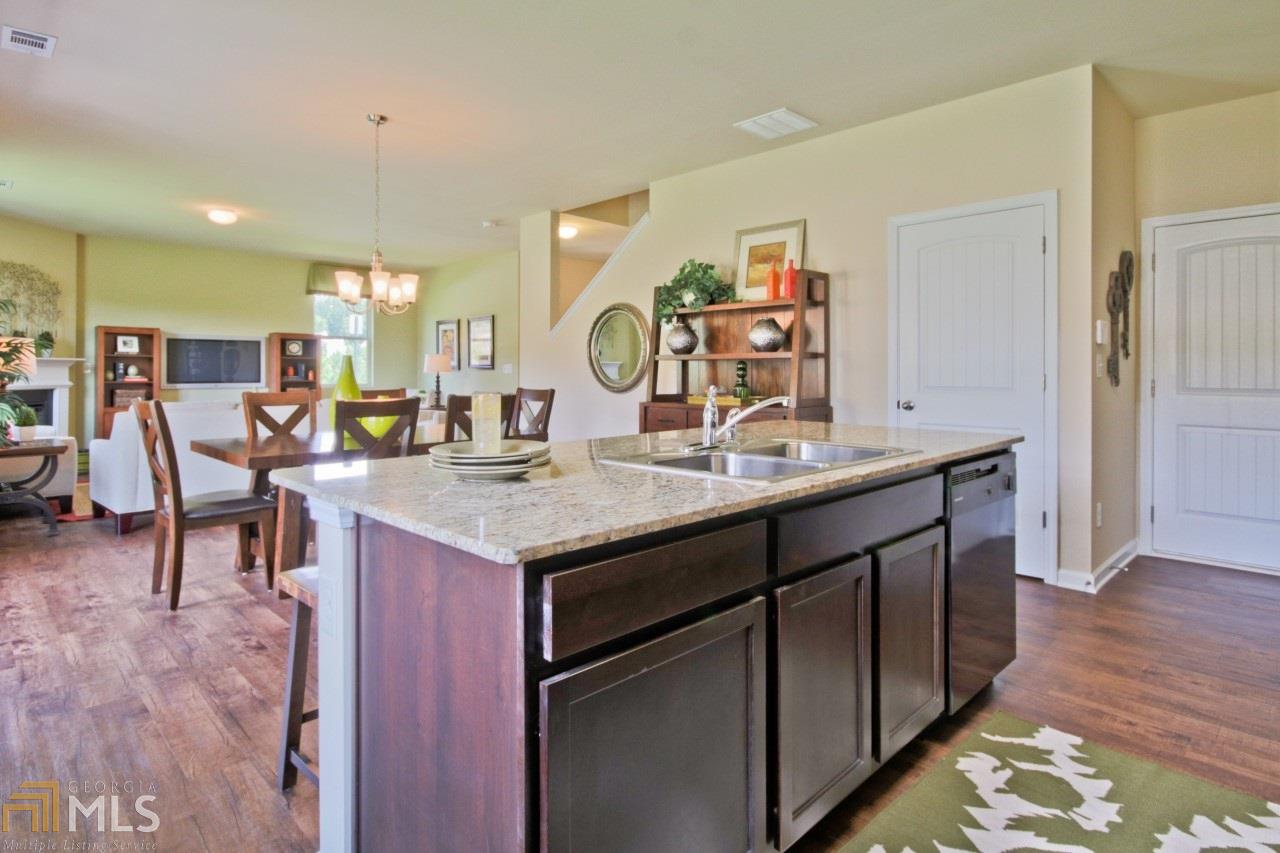1007 Eldon Ln, Fairburn, GA 30213 photo 10