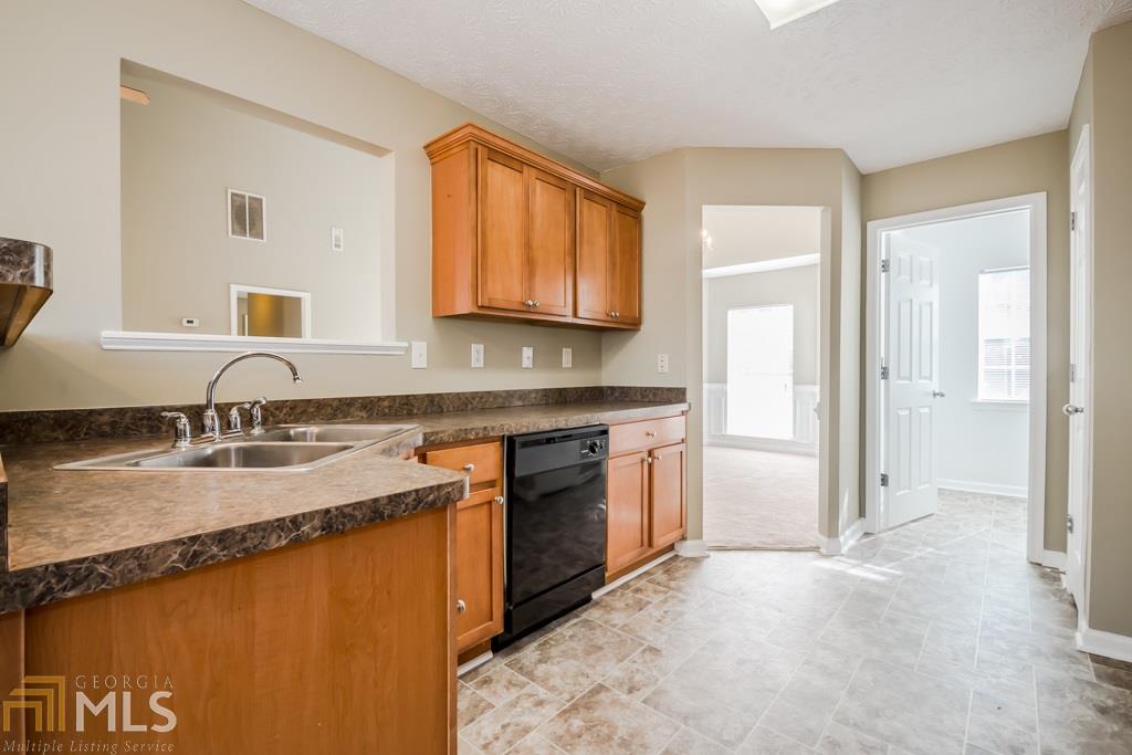 654 Michael Cir, Monroe, GA 30655 photo 7