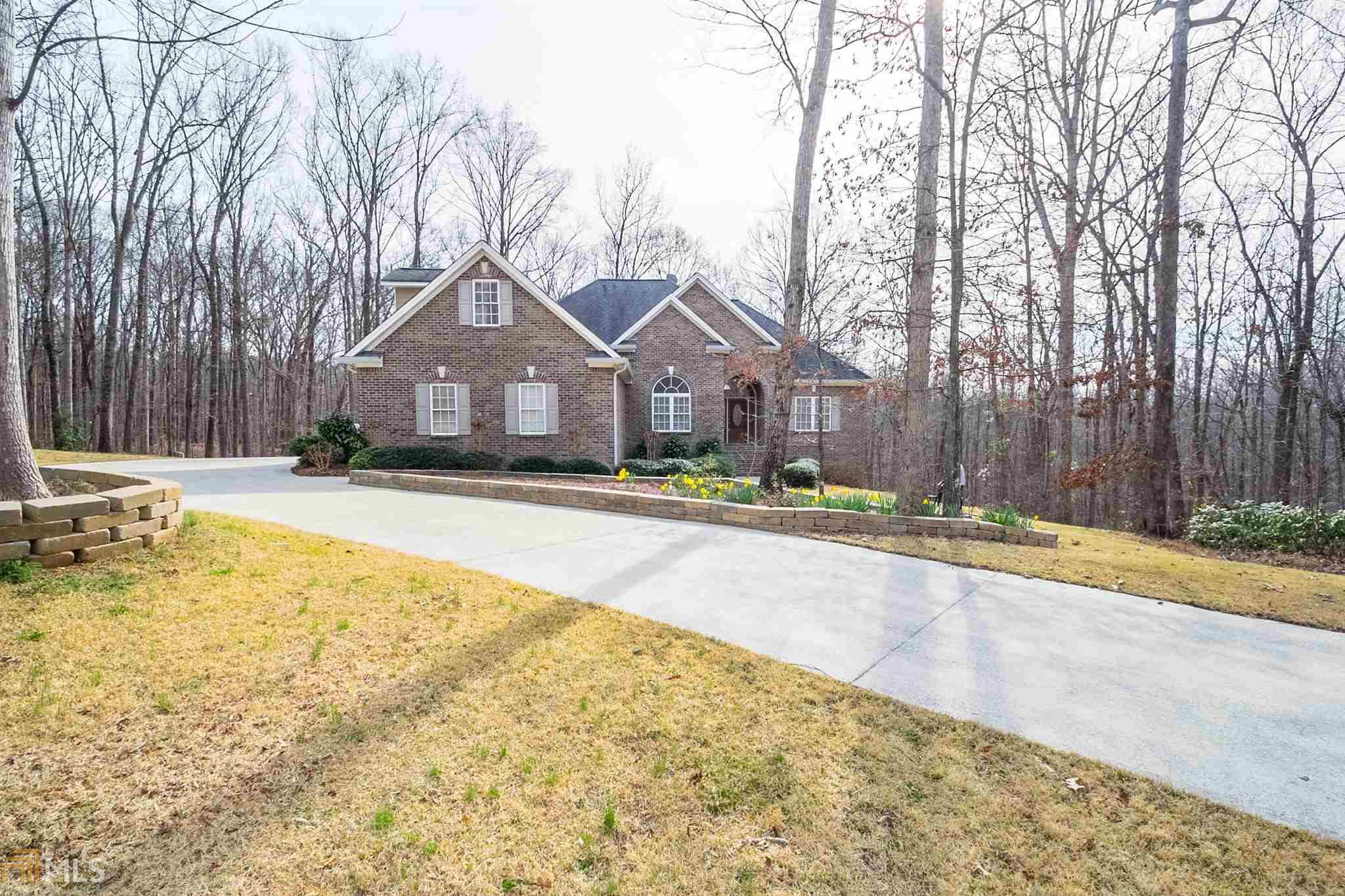 186 Stream Side Dr, Pendergrass, GA 30567 photo 2