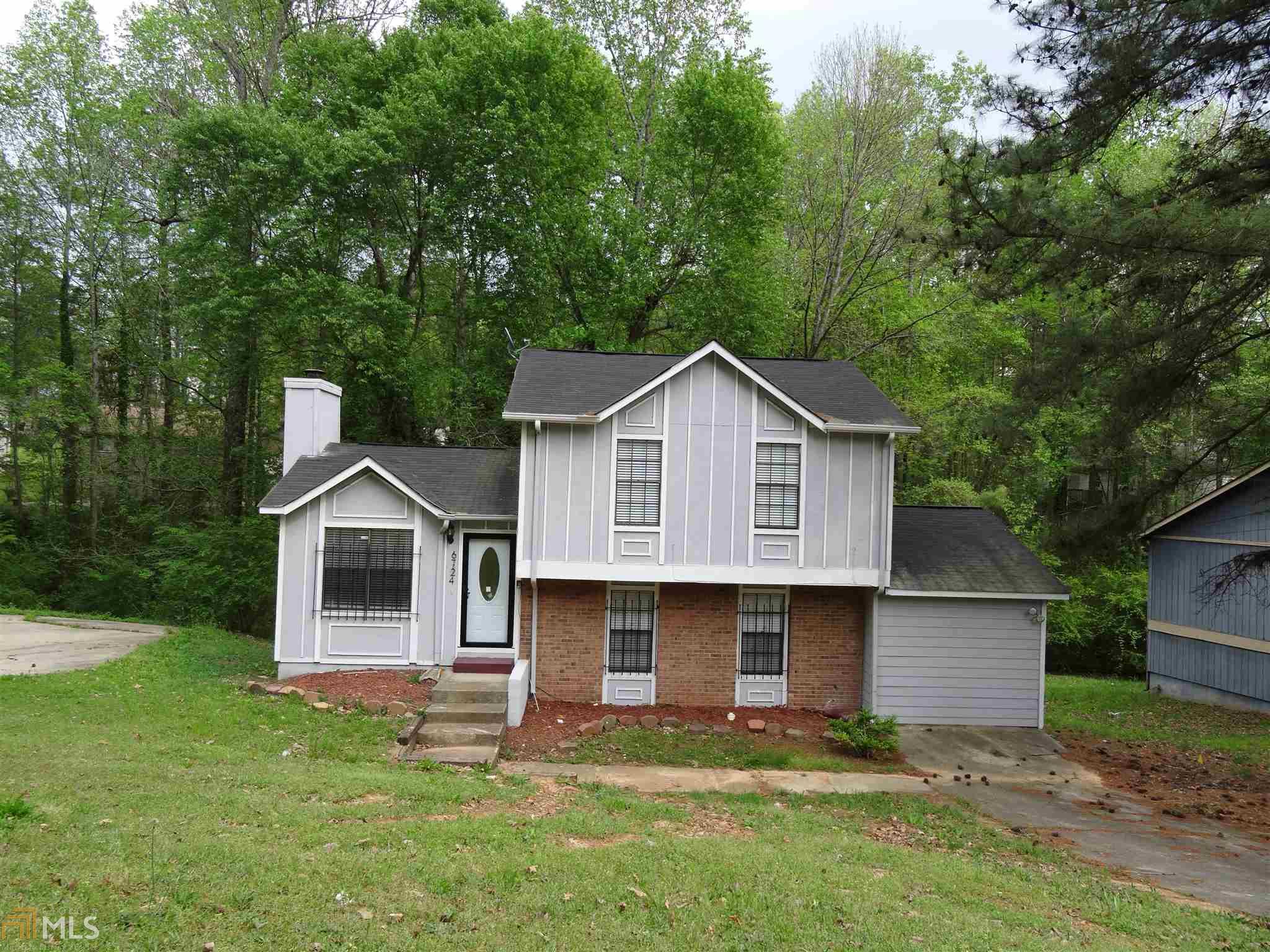 6724 Doublegate, Rex, GA 30273 photo 2