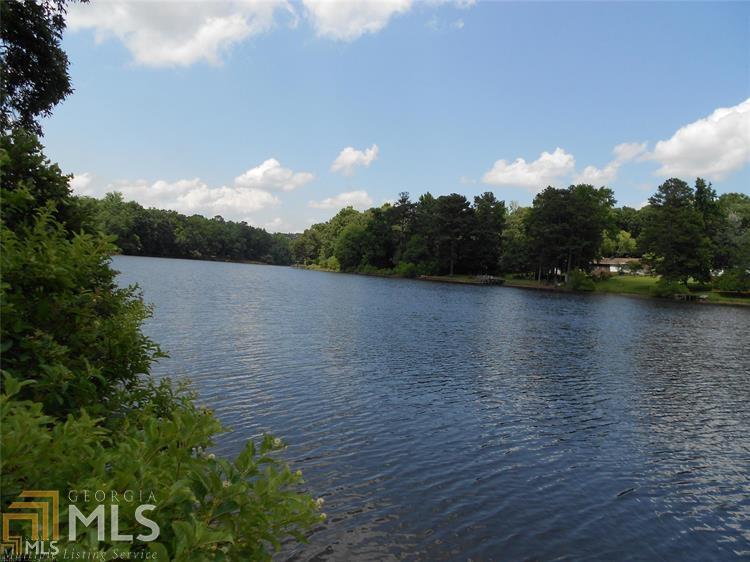 210 W James Cir, Hampton, GA 30228 photo 4