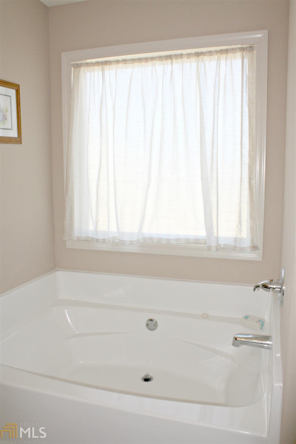 501 Highpoint Cir, Winder, GA 30680 photo 18