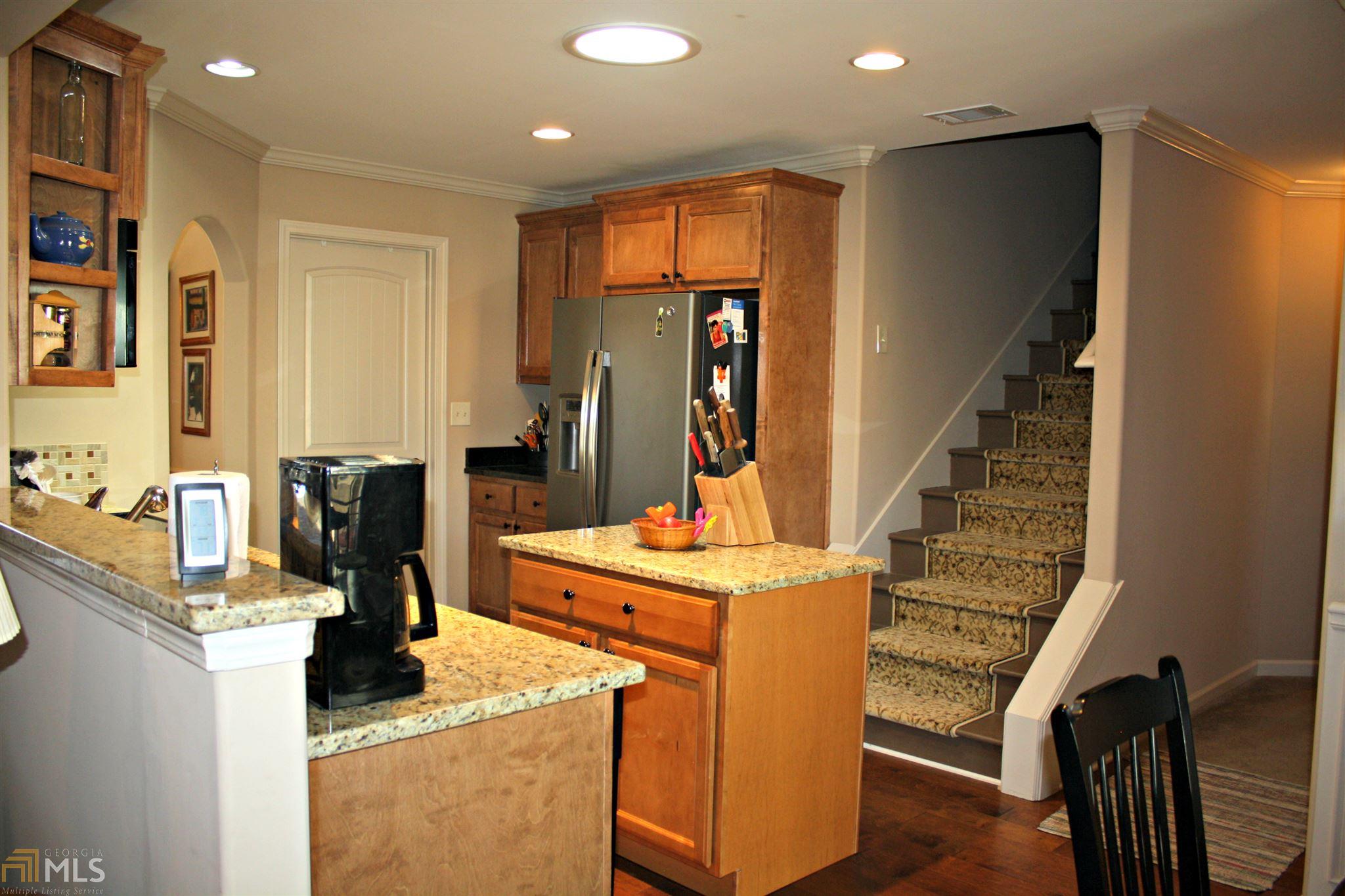 501 Highpoint Cir, Winder, GA 30680 photo 6