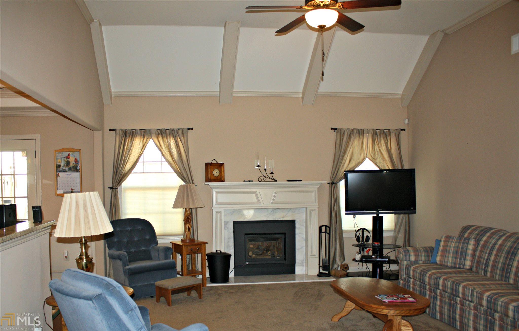 501 Highpoint Cir, Winder, GA 30680 photo 5