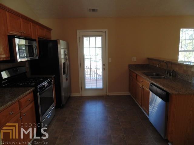10529 Day Lily Dr, Hampton, GA 30228 photo 6