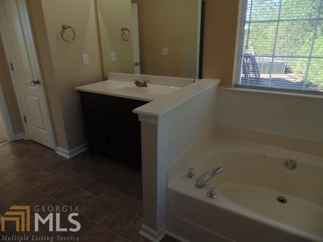 10529 Day Lily Dr, Hampton, GA 30228 photo 8