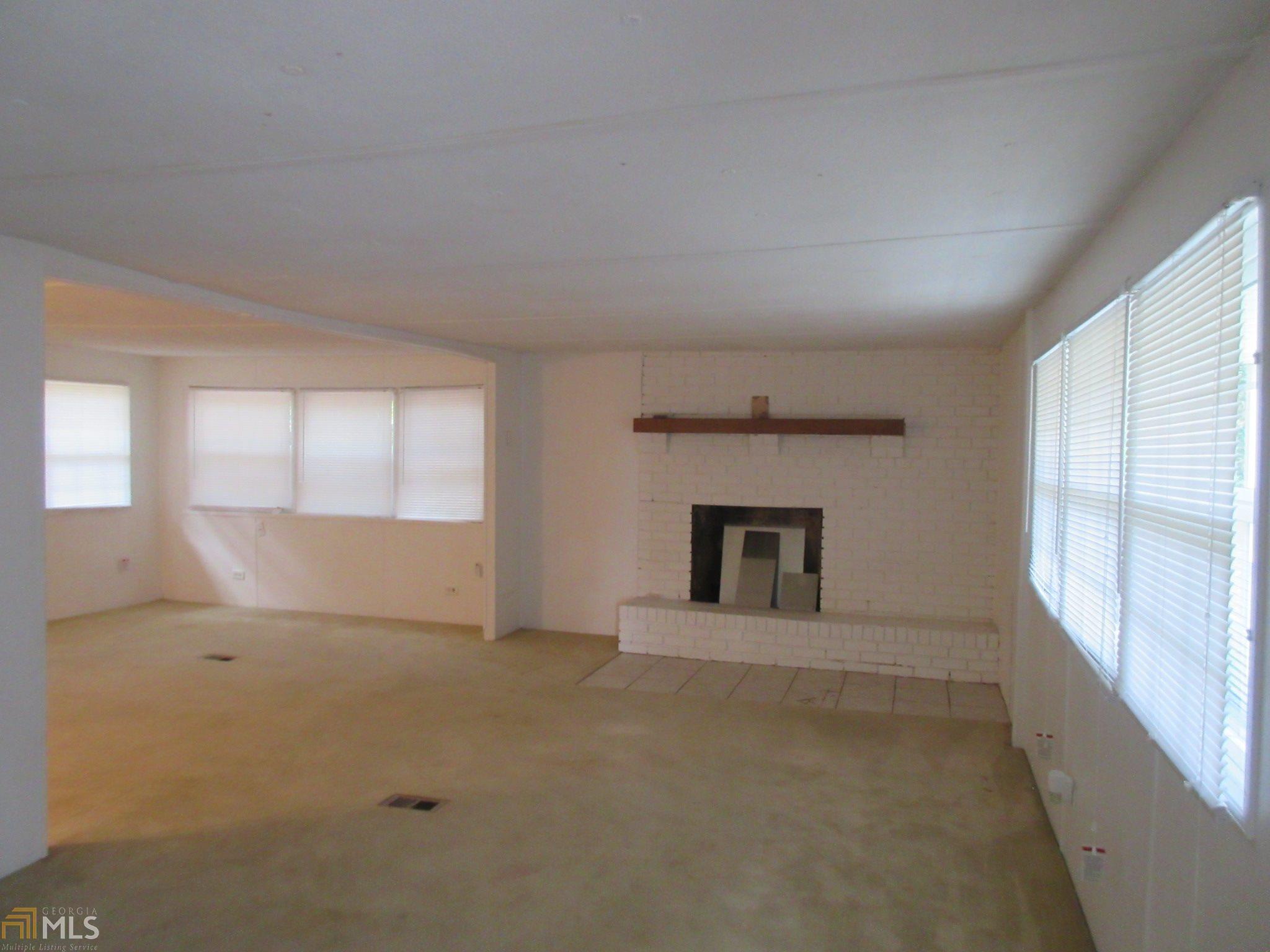 40 Roberts Rd, Covington, GA 30016 photo 2