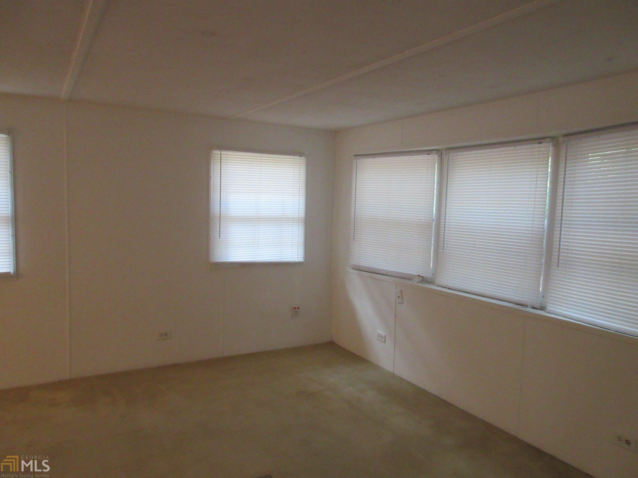 40 Roberts Rd, Covington, GA 30016 photo 3