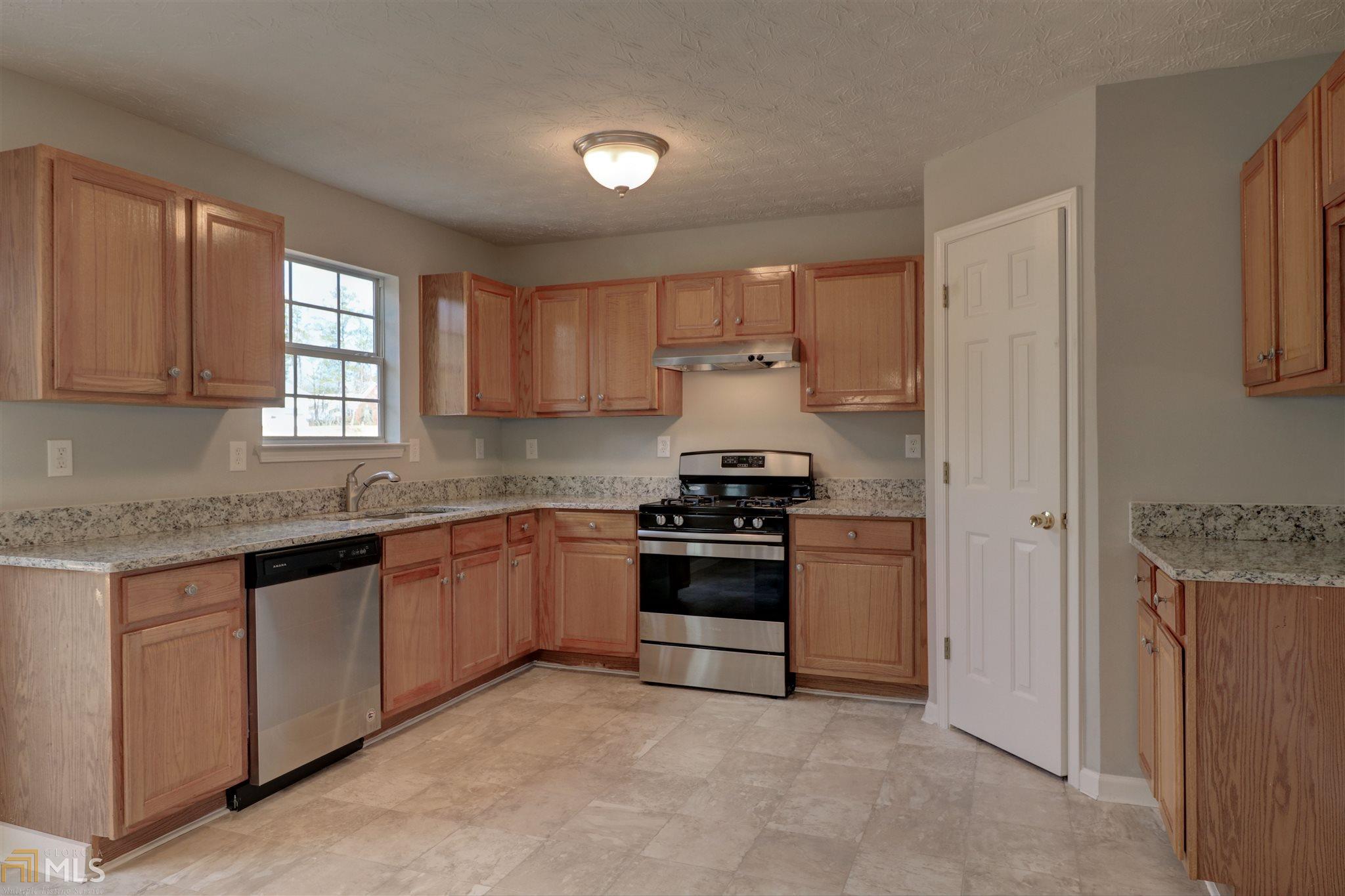 580 Andrews Dr, Hampton, GA 30228 photo 8