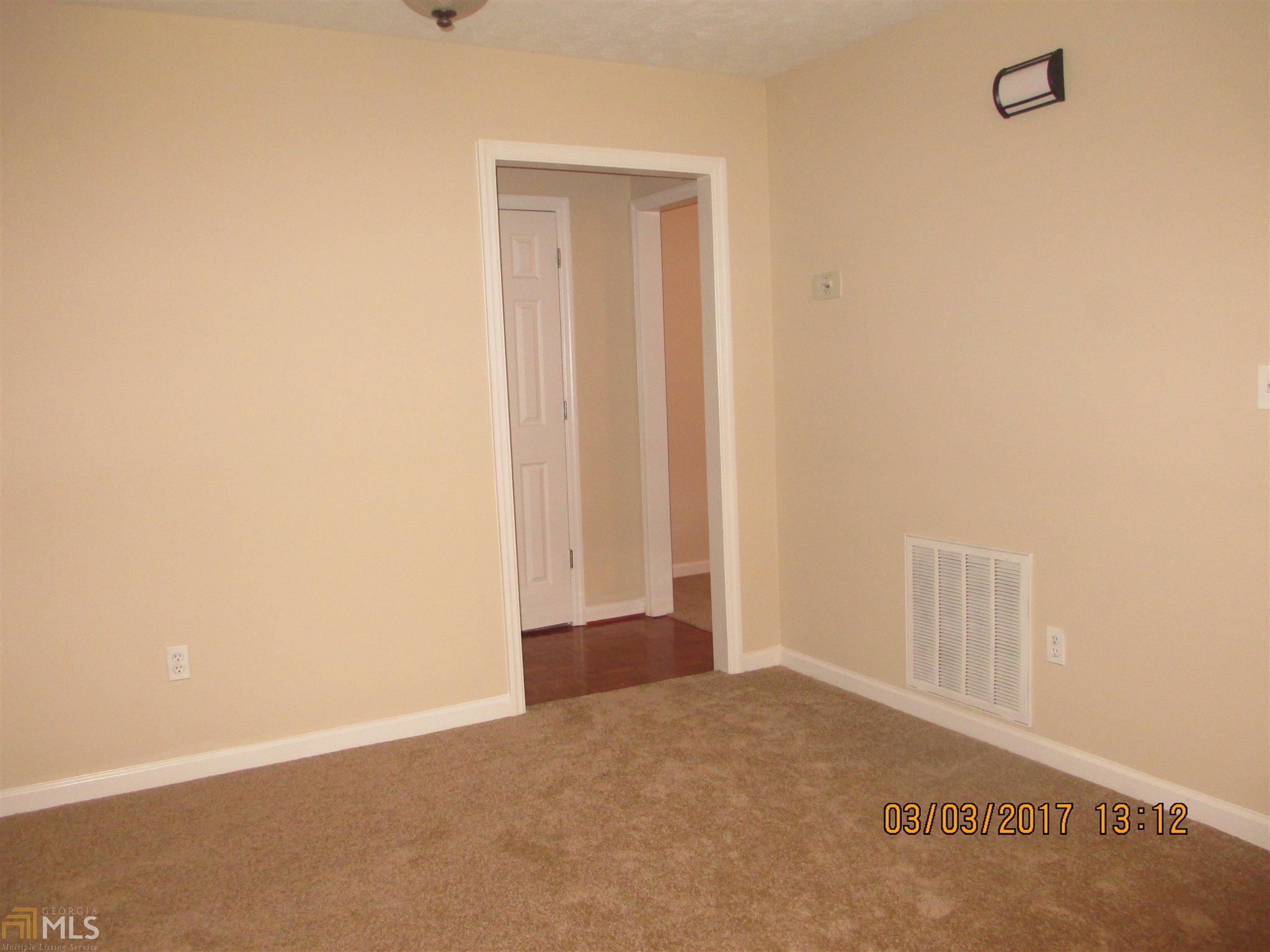 107 Pinebrook Dr, Lagrange, GA 30240 photo 6