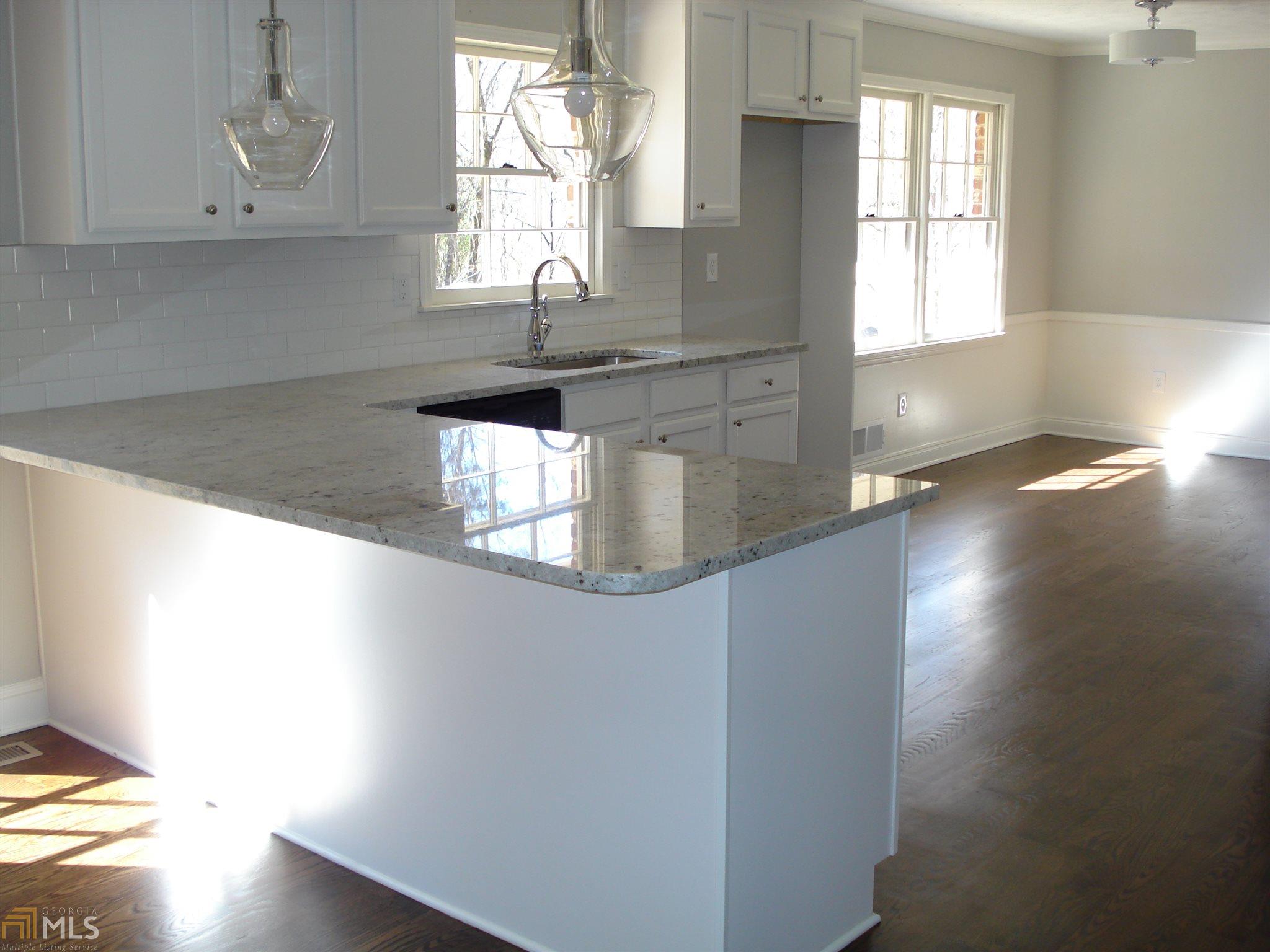 2826 Dunnington Cir, Chamblee, GA 30341 photo 7