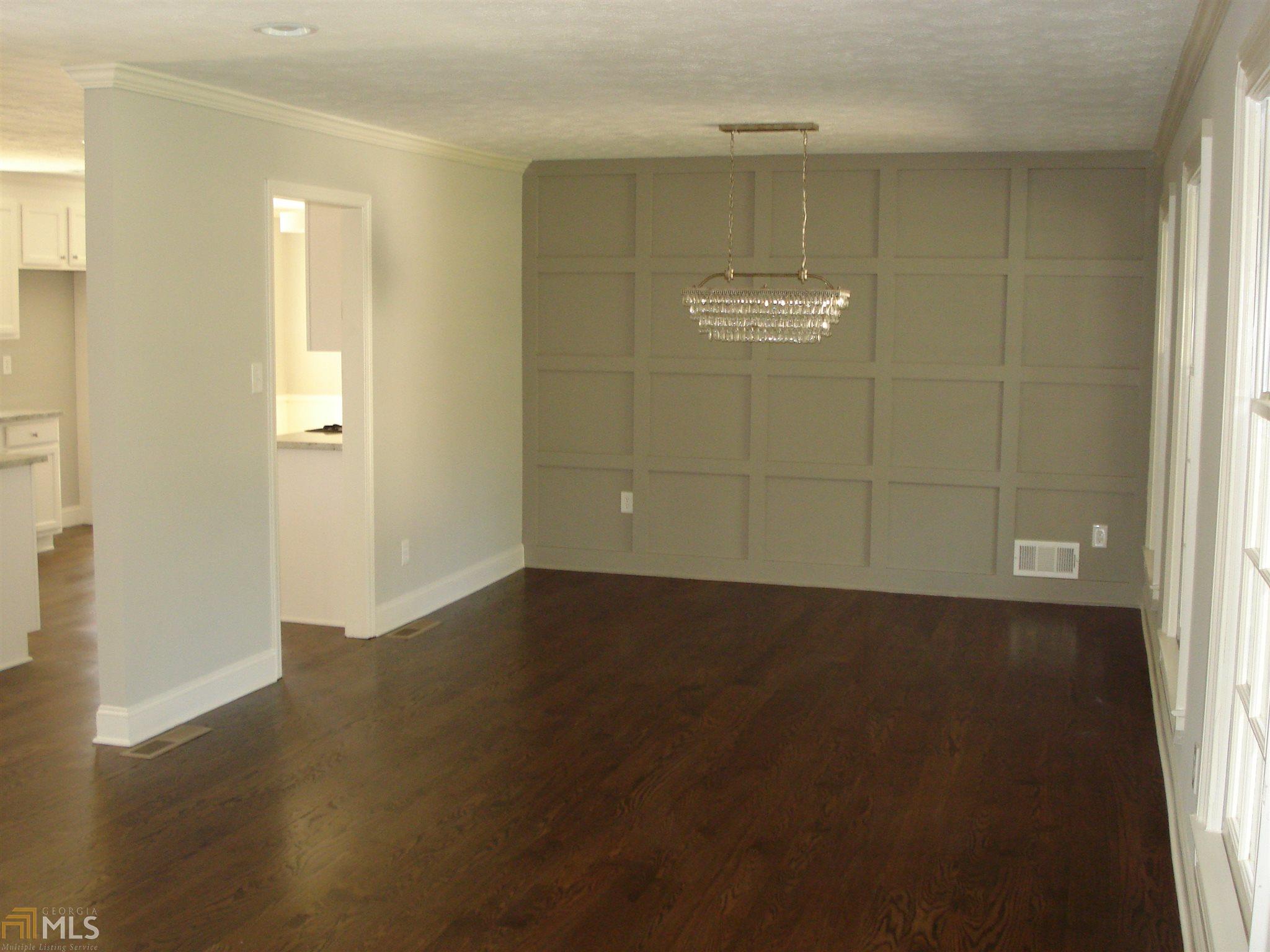 2826 Dunnington Cir, Chamblee, GA 30341 photo 4