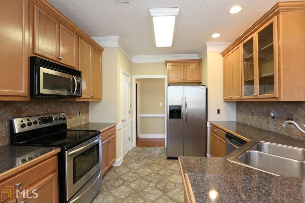 411 Princeton Ct, Hampton, GA 30228 photo 9