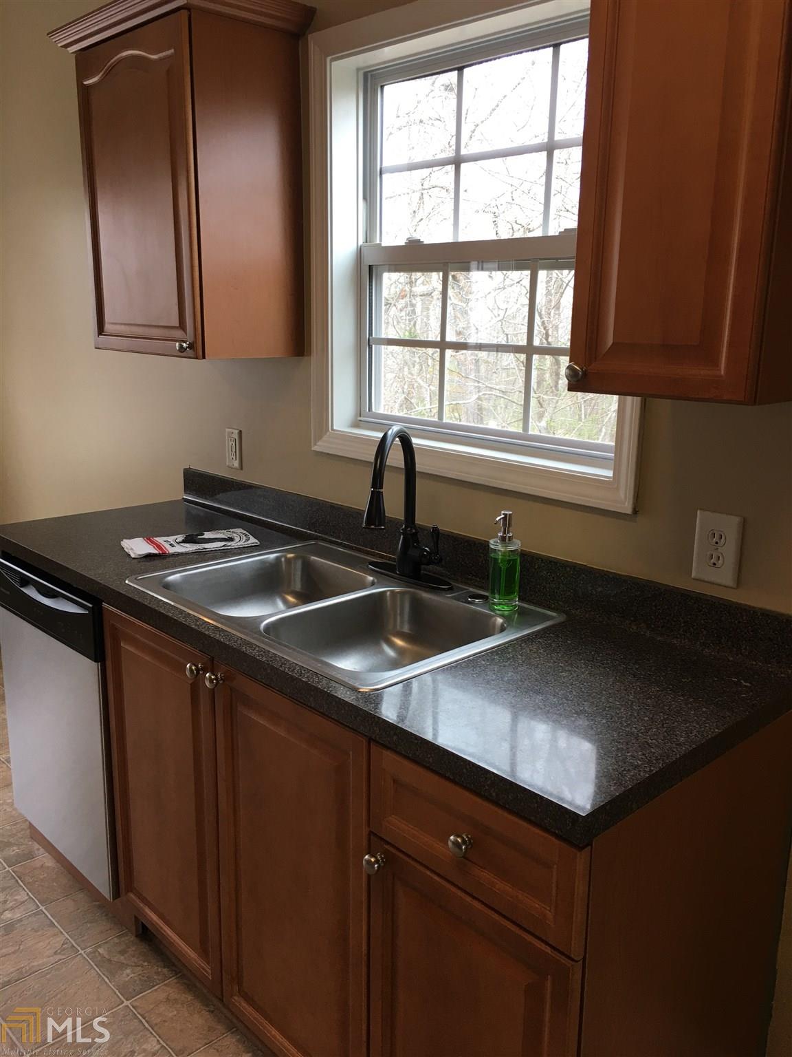 153 Terrace Ridge Dr, Commerce, GA 30529 photo 3
