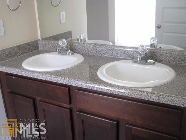 5757 Rex Ridge Ln, Rex, GA 30273 photo 9