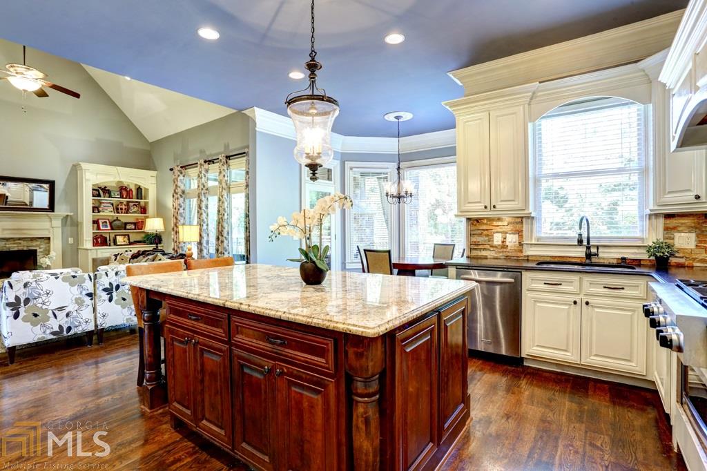 8040 Prestwick Cir, Duluth, GA 30097 photo 13