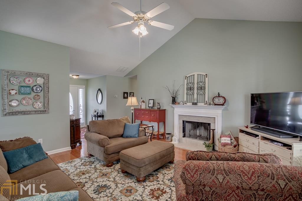477 Jasmine Dr, Winder, GA 30680 photo 3