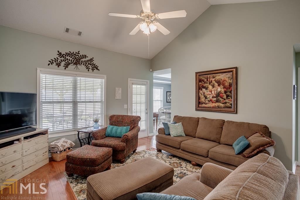 477 Jasmine Dr, Winder, GA 30680 photo 4