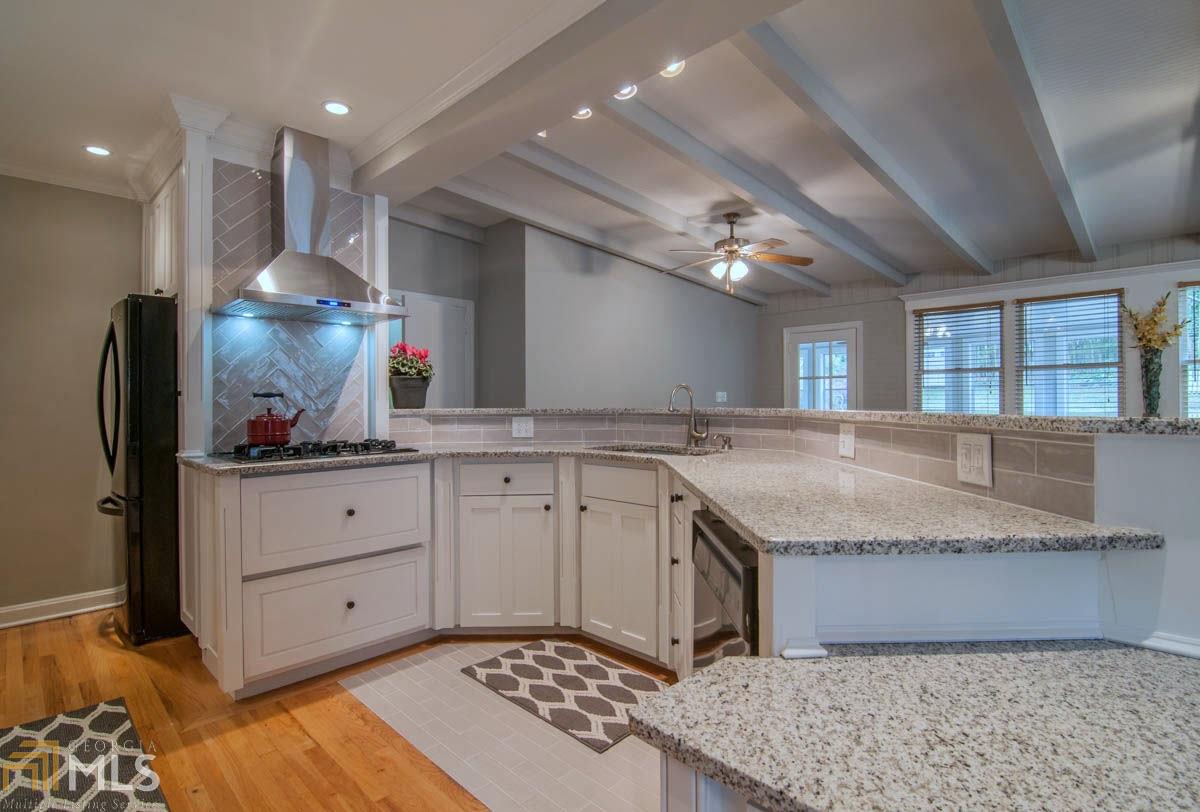 210 E Davis St, Decatur, GA 30030 photo 7