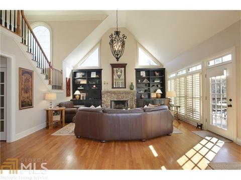 7635 Wentworth Dr, Duluth, GA 30097 photo 2