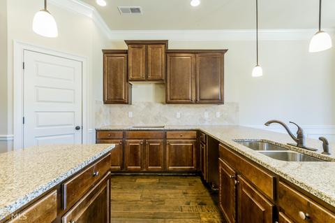 269 Traditions Ln, Hampton, GA 30228 photo 6