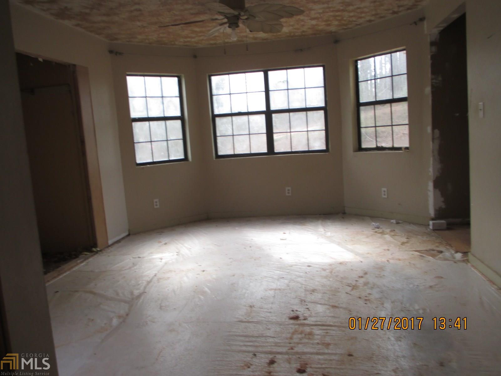 555 Maple Dr, Williamson, GA 30292 photo 8