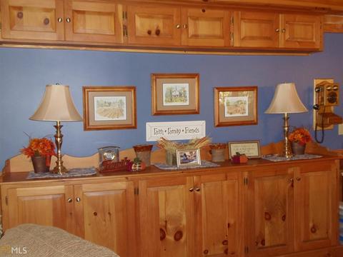 527 Herrin Rd, Cornelia, GA 30531 photo 12