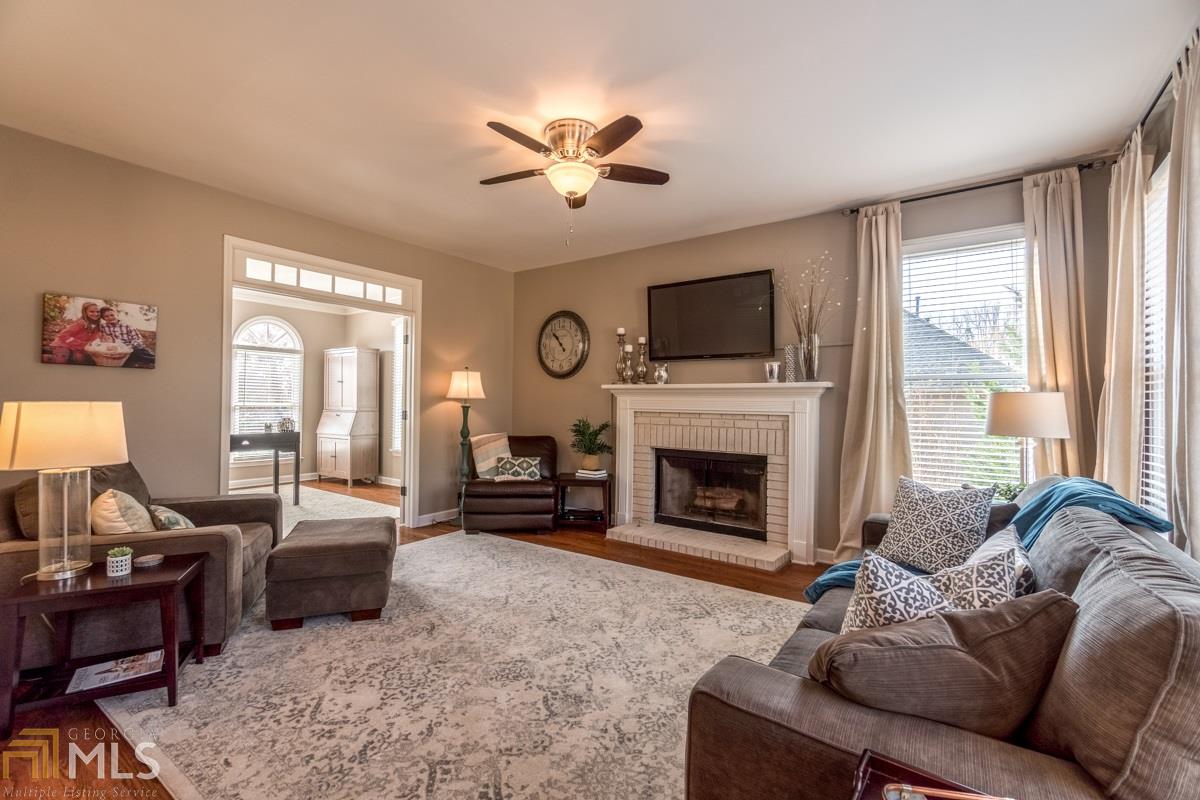 4535 Sutton Ln, Suwanee, GA 30024 photo 12