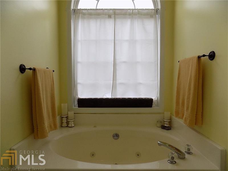 409 Maple Rdg, White, GA 30184 photo 10