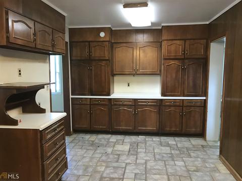 1601 Roberson St, Dublin, GA 31021 photo 3