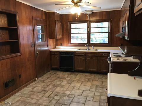1601 Roberson St, Dublin, GA 31021 photo 4