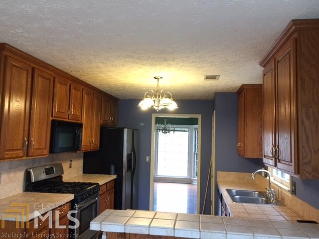 2231 Dee Dee, Buford, GA 30519 photo 6