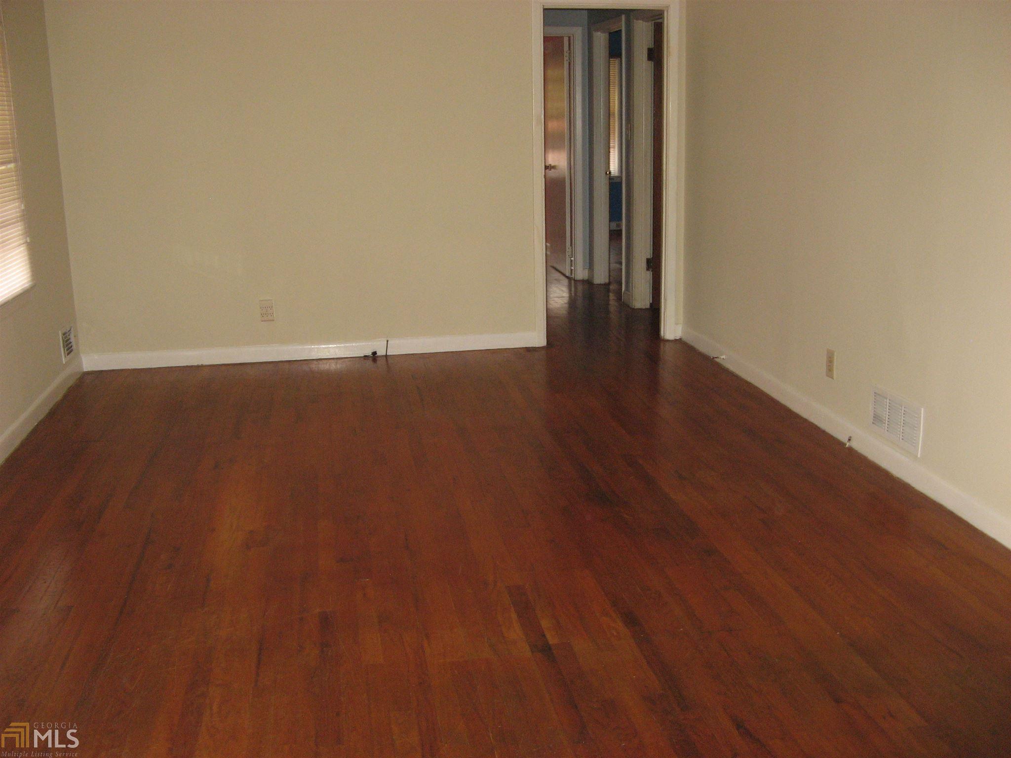 276 6th Ave, Winder, GA 30680 photo 4