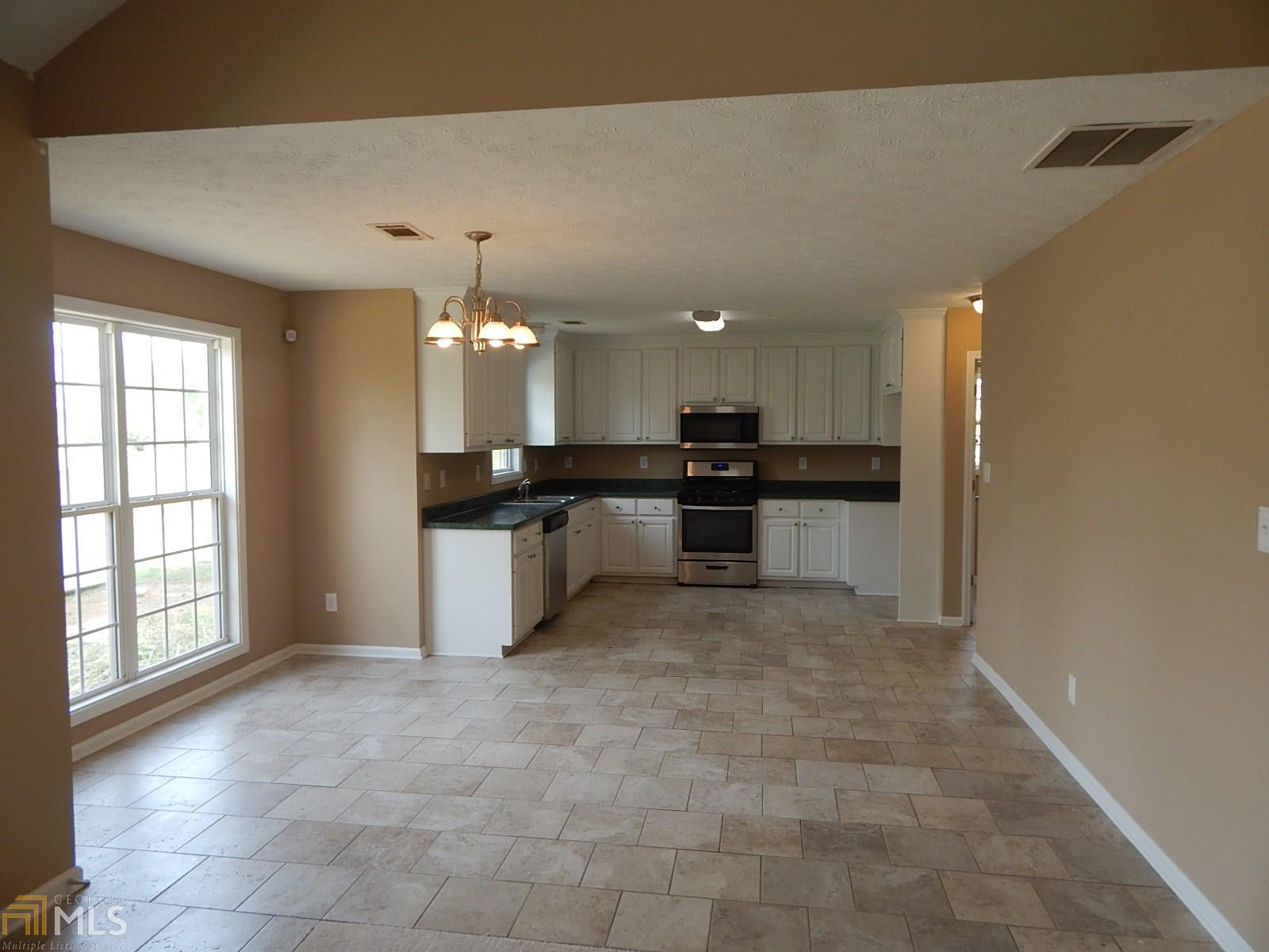 512 Gatewood Dr, Monroe, GA 30656 photo 3