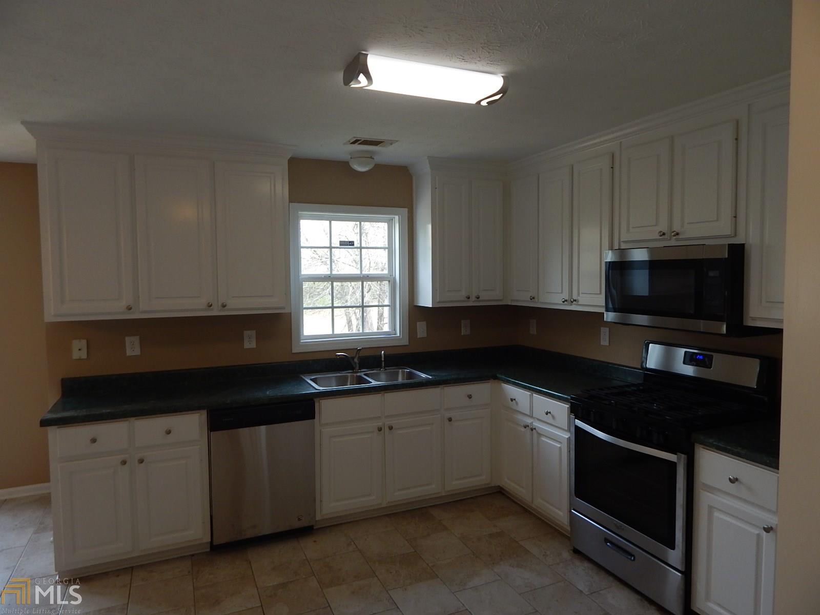 512 Gatewood Dr, Monroe, GA 30656 photo 2